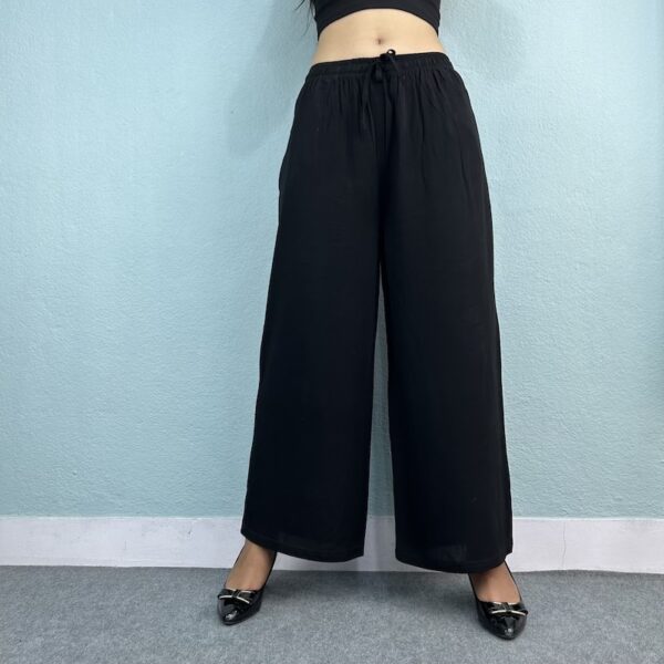 p702Black